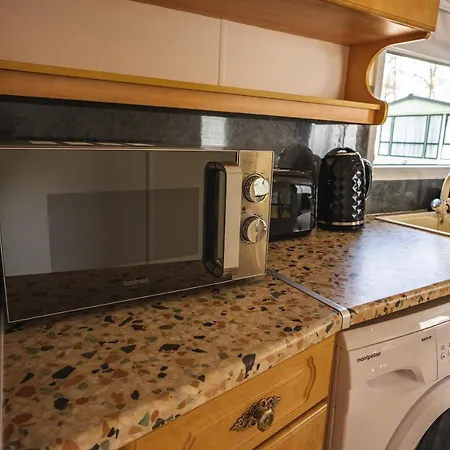 Lochlands 2Br Family Caravan - Pets - Play Park Forfar Exterior photo