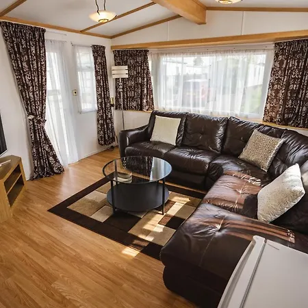 Lochlands 2Br Family Caravan - Pets - Play Park Forfar Exterior photo