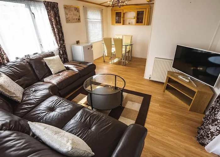 Lochlands 2Br Family Caravan - Pets-Play Park