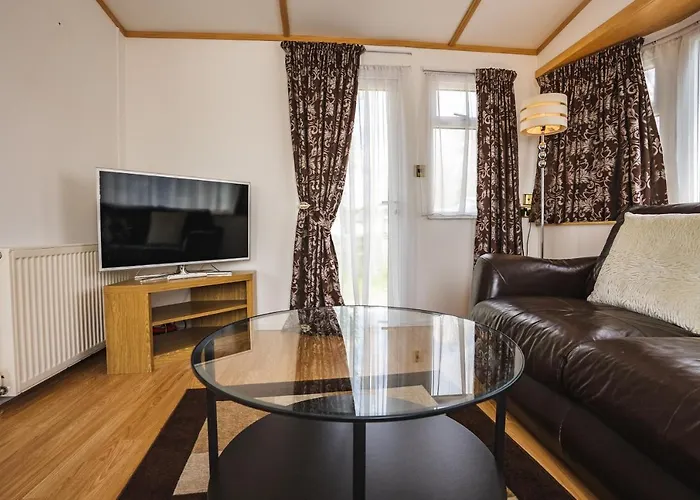 Lochlands 2Br Family Caravan - Pets-Play Park