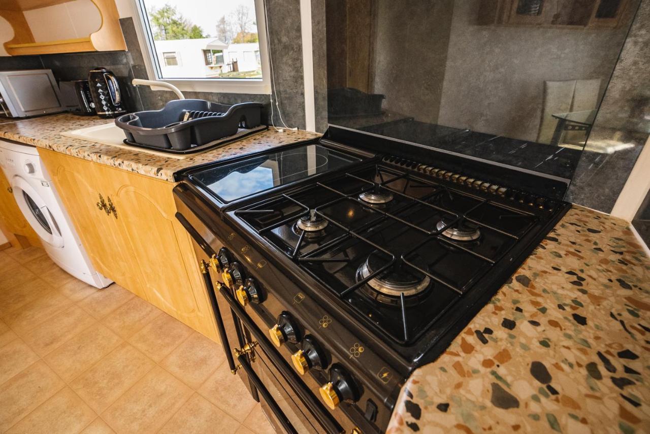 Lochlands 2br Family Caravan - Pets - Play Park Chalet