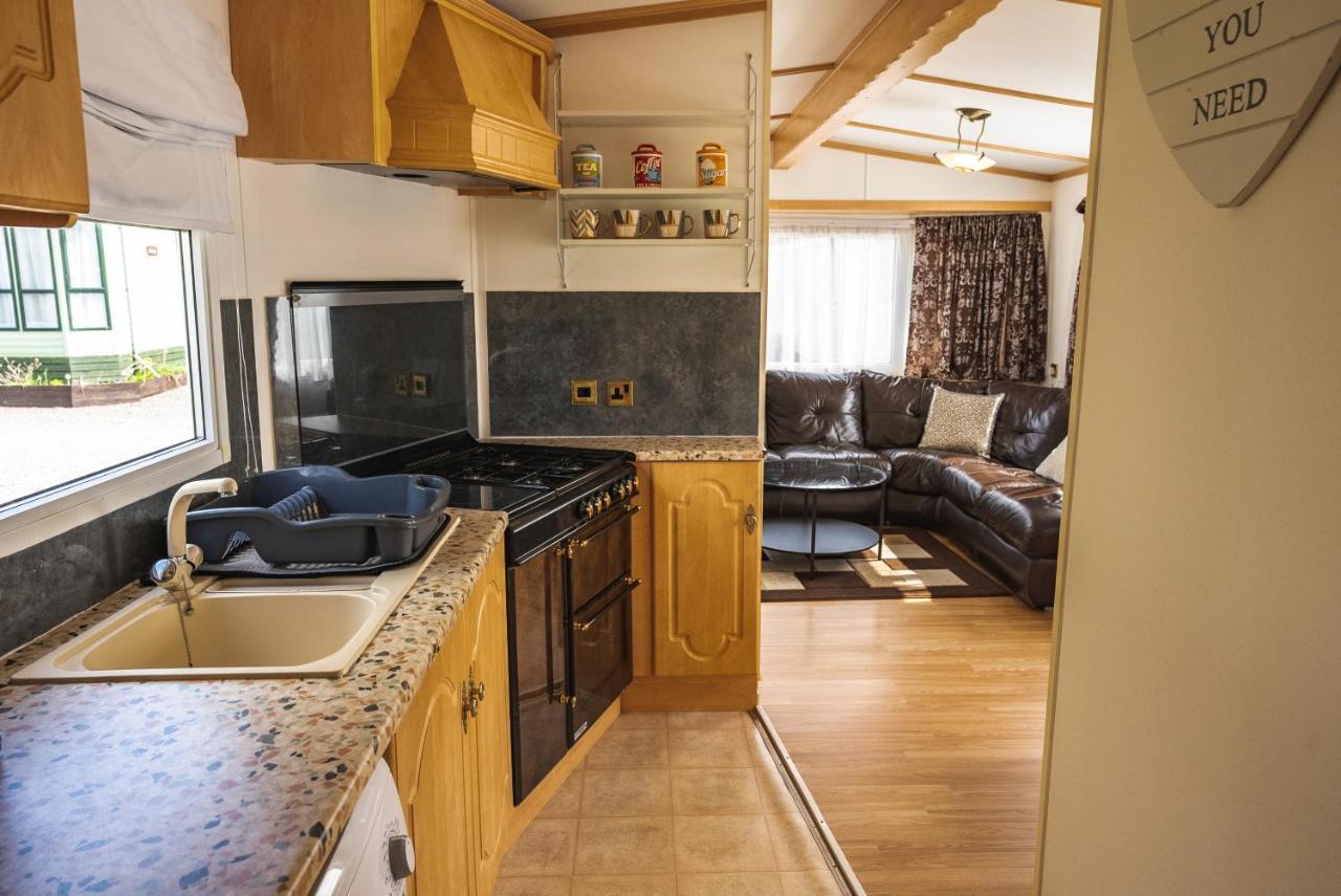Lochlands 2br Family Caravan - Pets - Play Park Chalet Forfar