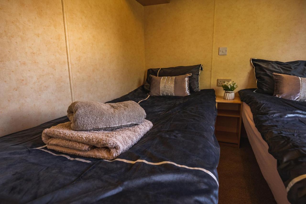 Lochlands 2br Family Caravan - Pets - Play Park Chalet
